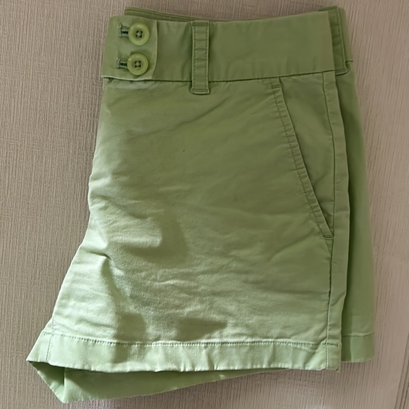 Green shorts - Picture 3 of 3